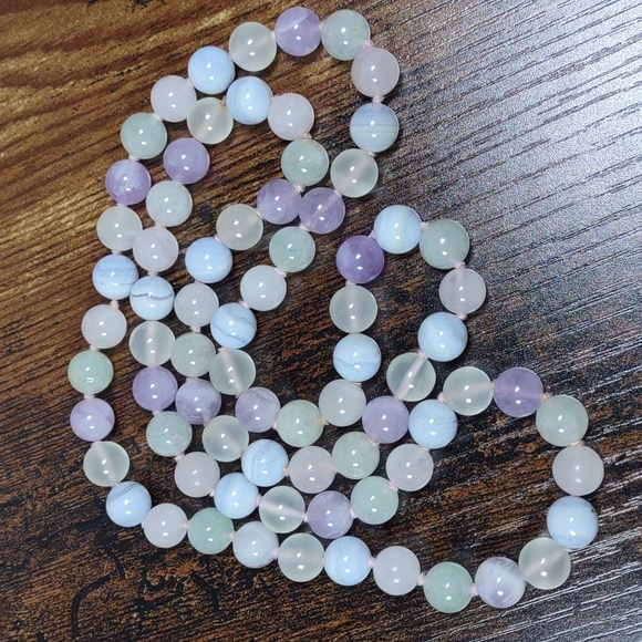 Beautiful Semi-precious Stone Bead Necklace - Picture 5 of 5